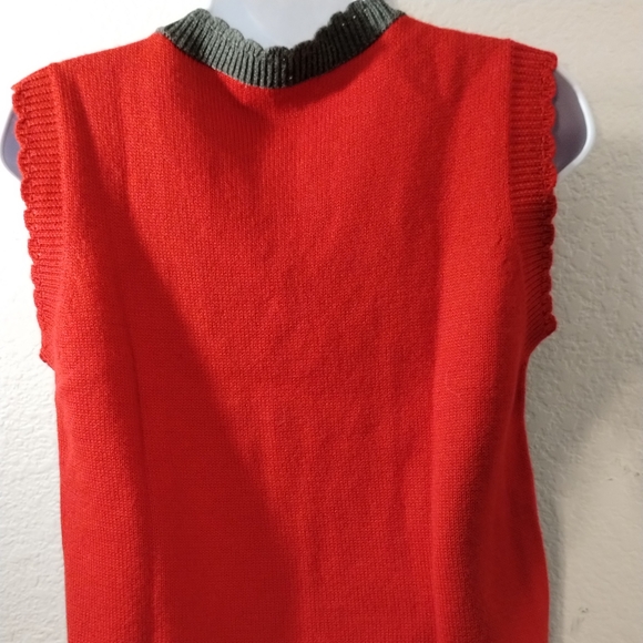 ROBERTA DI CAMERINO Sweater Vest Red Gray Flower Embroidery sz XS - Picture 13 of 16
